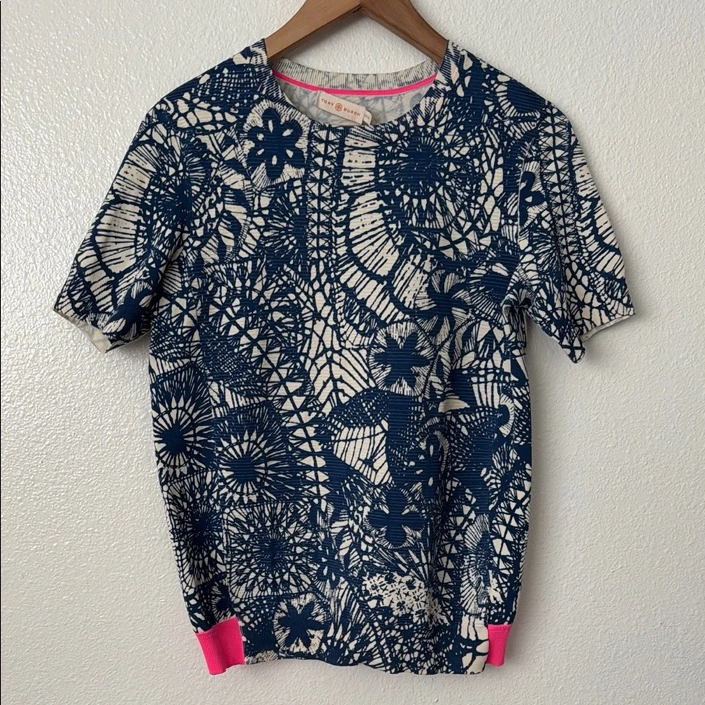 Tory Burch XS Navy and Pink Floral Patterned Knit Top - Picture 2 of 8